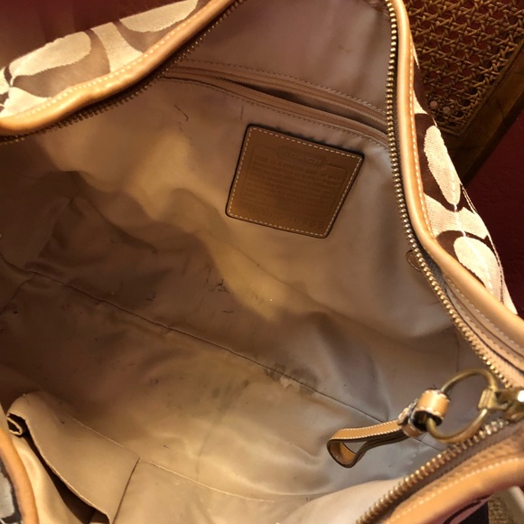 Coach Signature Hobo Purse - Picture 5 of 8